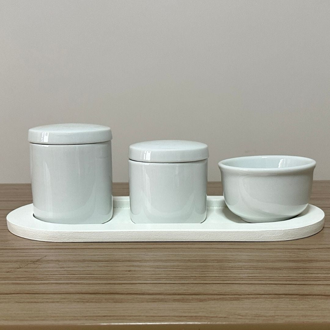 Kit Higiene Porcelana (3 Peças - Branco) + Bandeja MDF