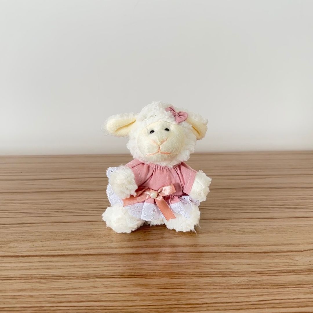 Ovelha de Pelúcia (Vestido Rosé) - 12cm