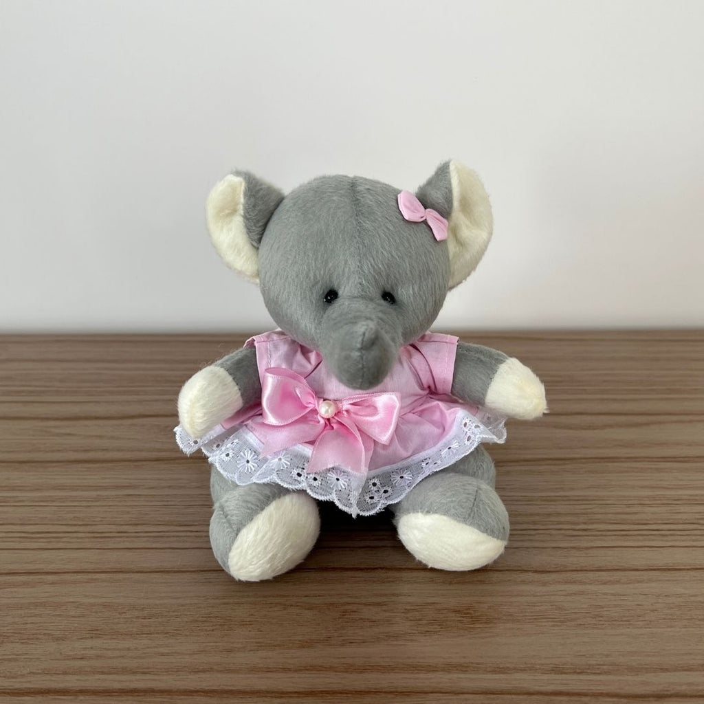 Pelúcia Safari (Trio - Vestido Rosa)