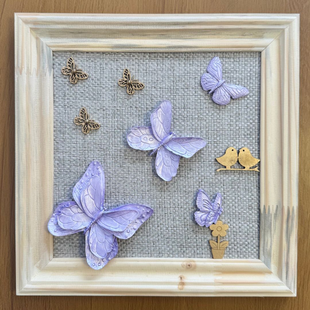Quadro Borboleta Lilás (Fundo Bege)
