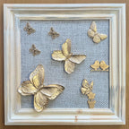 Quadro Borboleta Dourada (Fundo Bege)