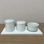 Kit Higiene Porcelana (3 Peças - Branco) + Bandeja MDF