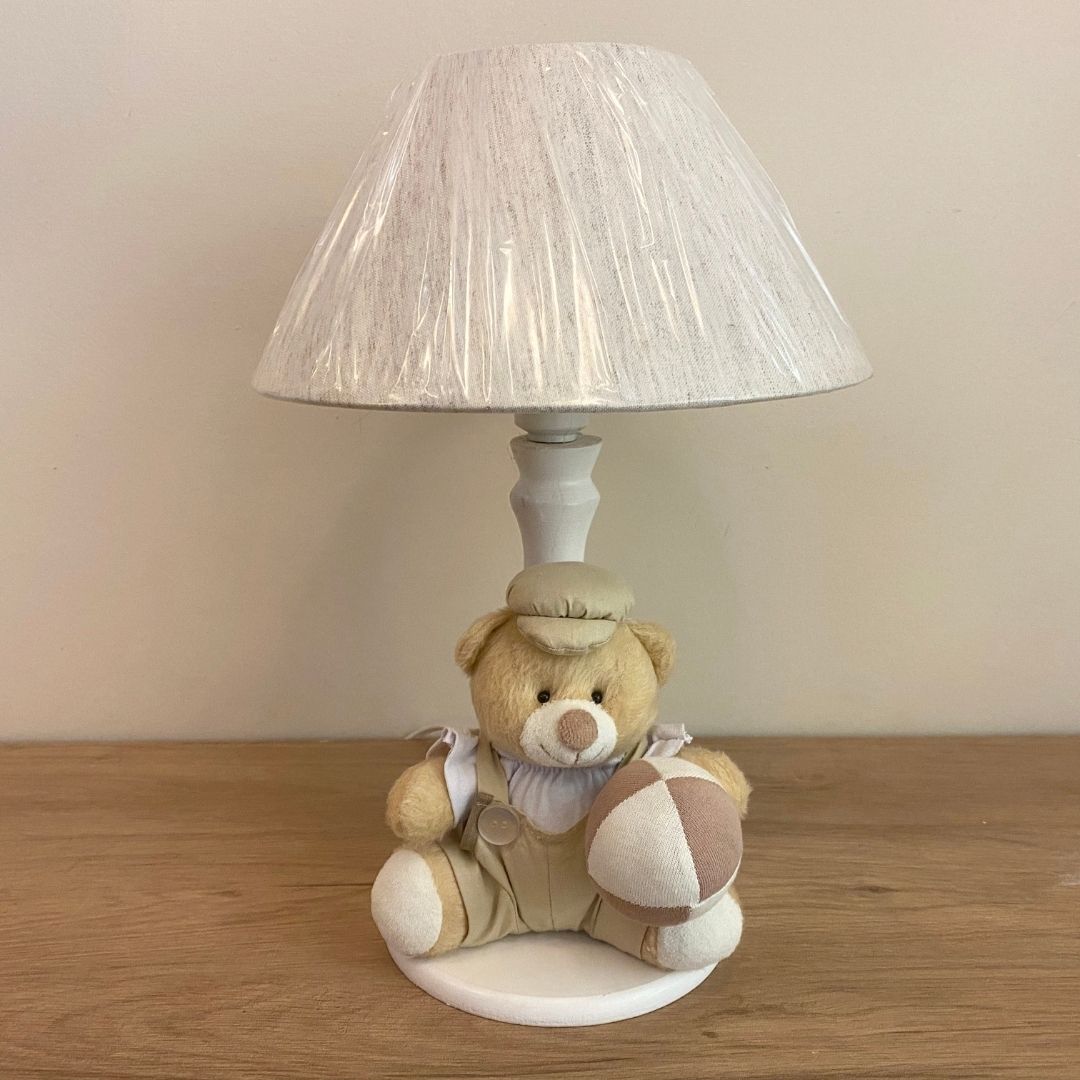 Abajur De Madeira (Bege / Palha) + Urso Brinquedo (Bege / Palha)