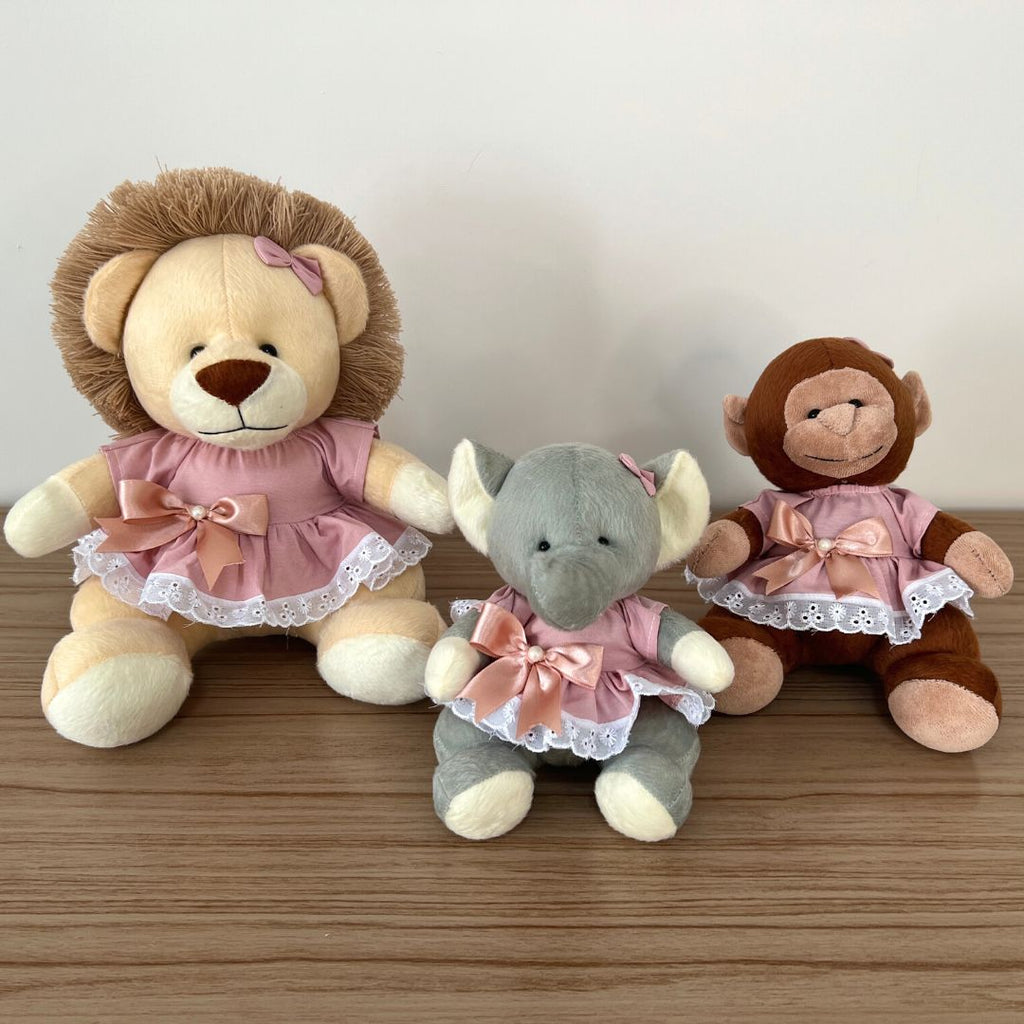 Pelúcia Safari (Trio - Vestido Rosé)