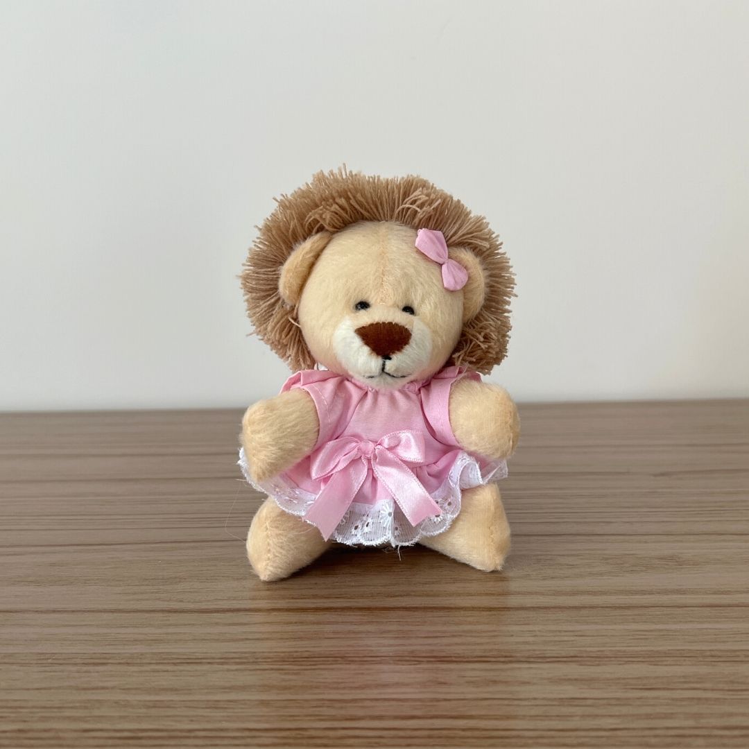 Leão De Pelúcia 12cm (Vestido Rosa)