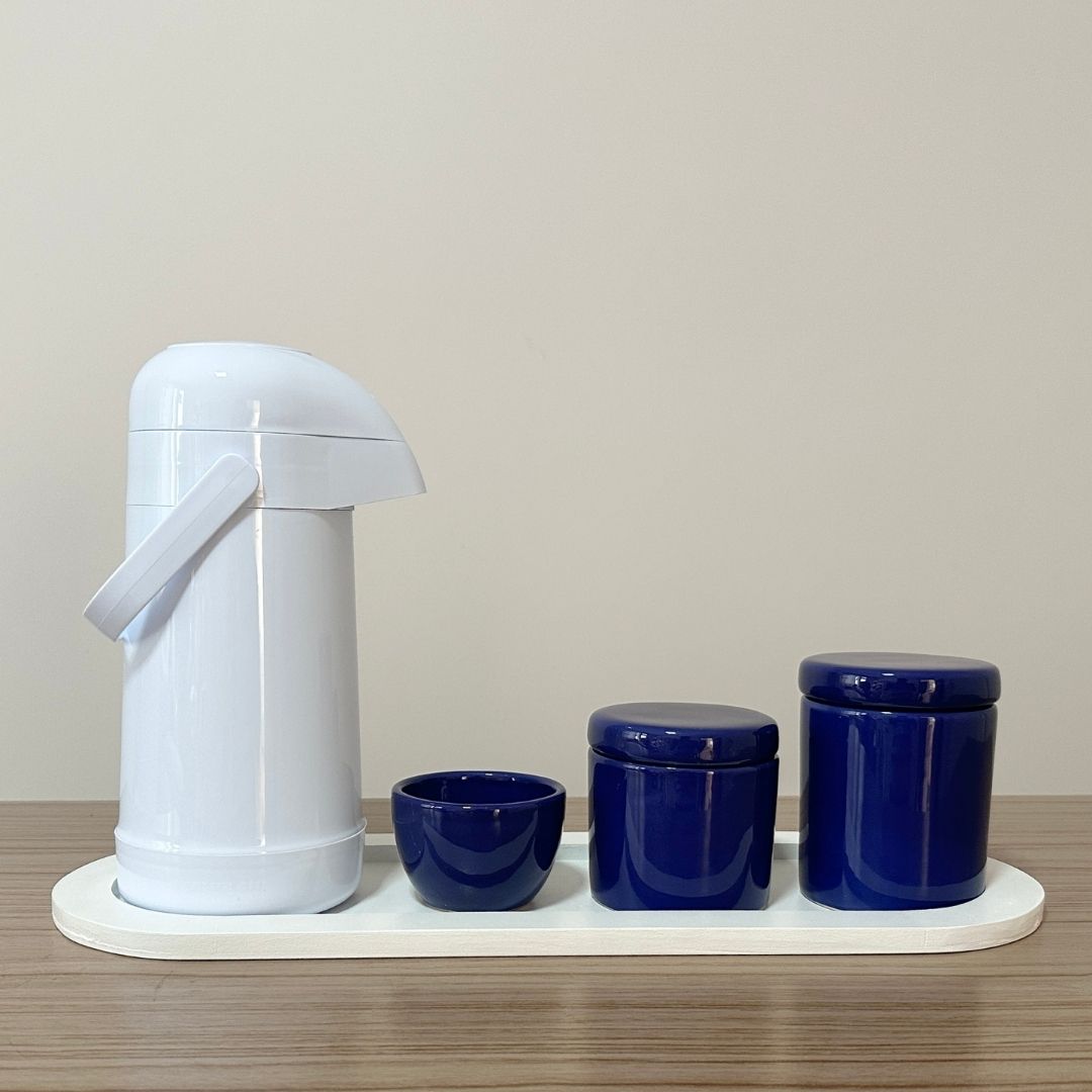 Kit Higiene Porcelana (3 Peças - Azul Marinho) + Bandeja MDF + Garrafa Térmica