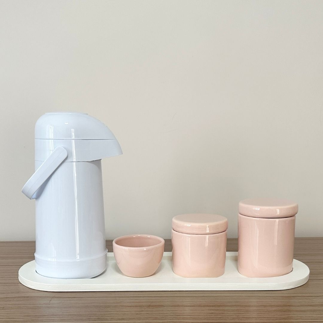 Kit Higiene Porcelana (3 Peças - Rosa) + Bandeja MDF + Garrafa Térmica