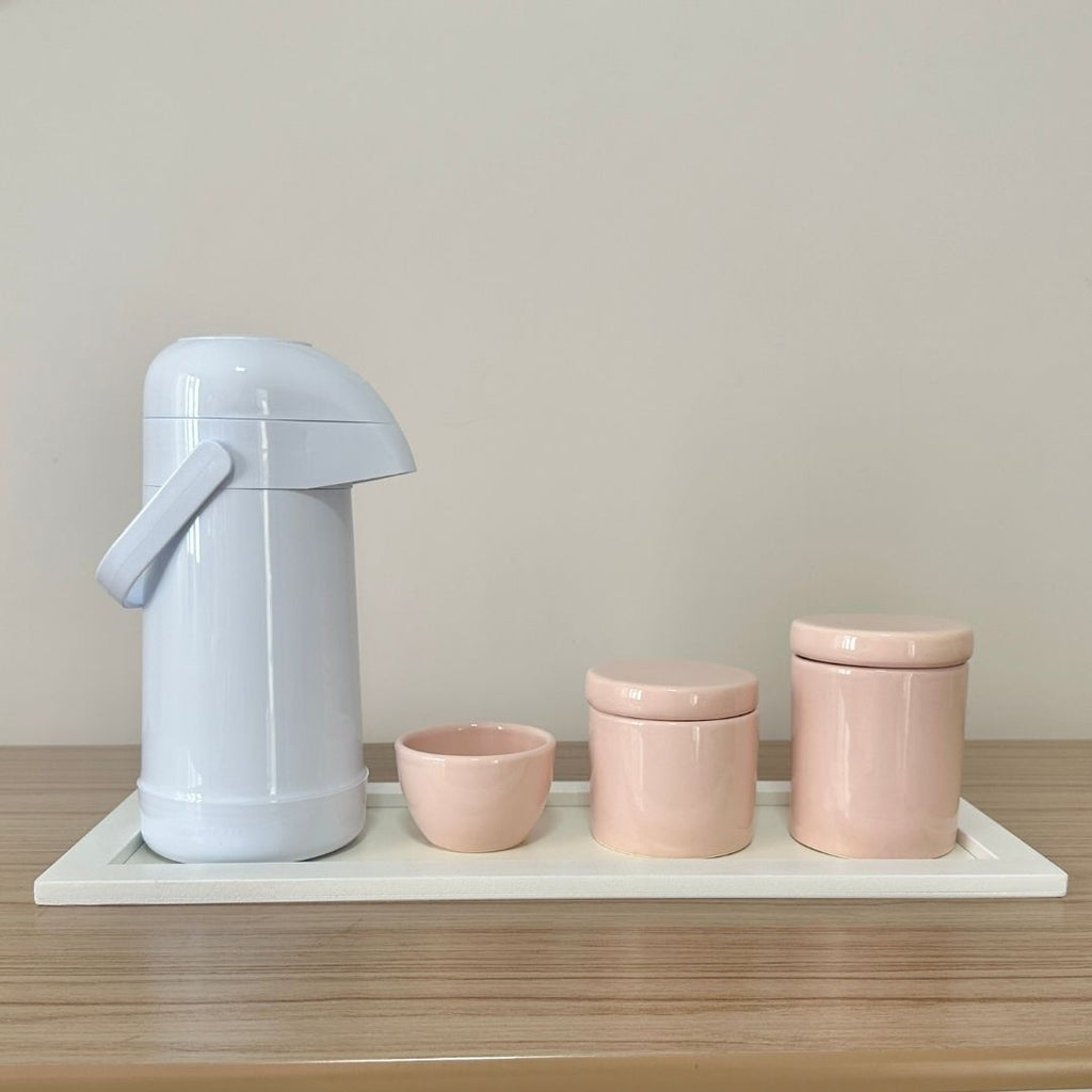 Kit Higiene Porcelana (3 Peças - Rosa) + Bandeja MDF + Garrafa Térmica