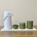 Kit Higiene Porcelana (3 Peças - Verde Oliva) + Bandeja MDF + Garrafa Térmica