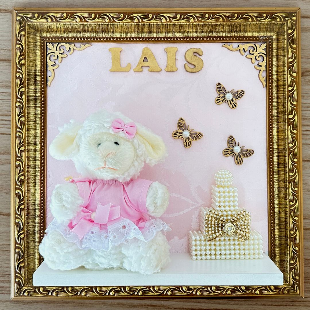 Quadro Maternidade Ovelha Vestido Rosa Pérola (Fundo Rosa)
